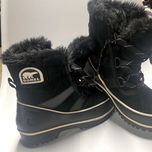 Sorel Boots BNWOT Sz 6